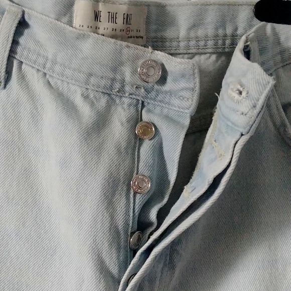 We The Free ladies faded ripped and frayed /cropped button fly jeans sz.30 - Picture 3 of 12